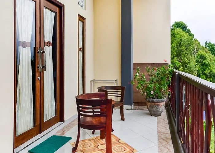 Oyo 91228 Griya Siena 2*
