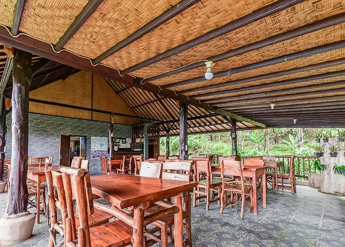Oyo 91228 Griya Siena Hotel Munduk (Bali)