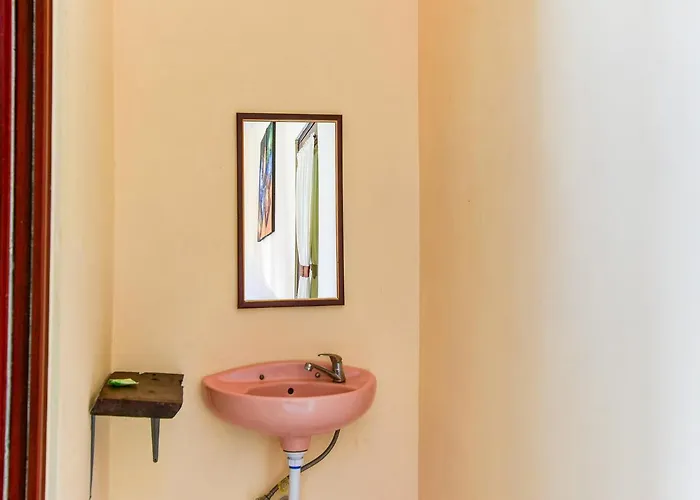 Oyo 91228 Griya Siena Hotel 2*